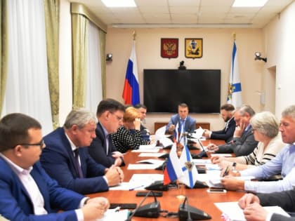 На первой сессии депутаты распределят дополнительные доходы областного бюджета