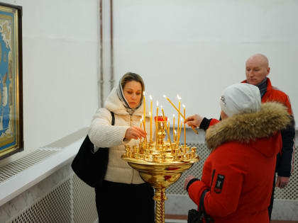 Митрополит Корнилий в праздник Рождества Христова совершил Литургию в Архангельске