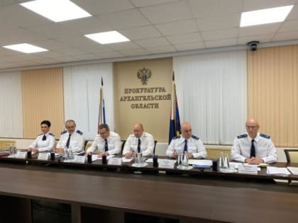 Замгенпрокурора РФ Алексей Захаров провел личный прием граждан в Архангельской области