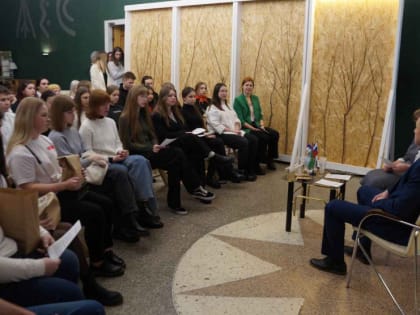 «Диалог на равных» с главой города Андреем Ткача