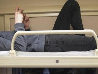 Минтранс озаботился обеденными столиками для пассажиров с верхних полок поездов