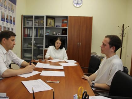 Руководитель фракции «Единая Россия» в областном Собрании Иван Новиков провел прием граждан