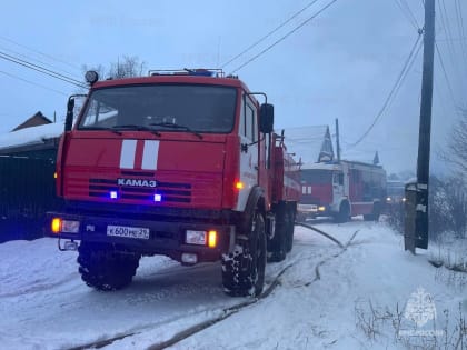 В Соломбале ликвидирован крупный пожар в жилом доме