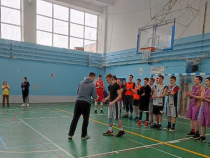 Баскетбол на паркете Севмашвтуза