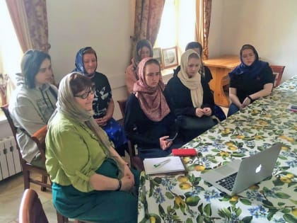 Глава архангельского общества православных врачей Евгения Щукина проконсультировала жителей Пинежья