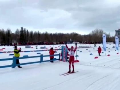 Александр Большунов стал чемпионом России в супермарафоне