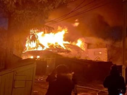 Еще один боевой истребитель рухнул на жилой дом