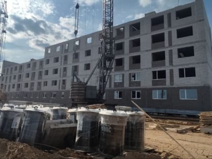 В Котласе продолжается возведение двух новостроек