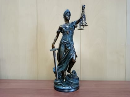 Житель Плесецкого района признан виновным в угрозах убийством и применении насилия к представителю власти