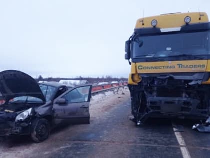 Два человека погибли на трассе М-8 в ДТП в Архангельской области