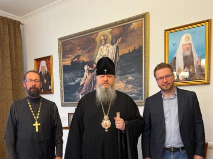 Митрополит Корнилий встретился с настоятелем храмов при НИИ имени Склифосовского