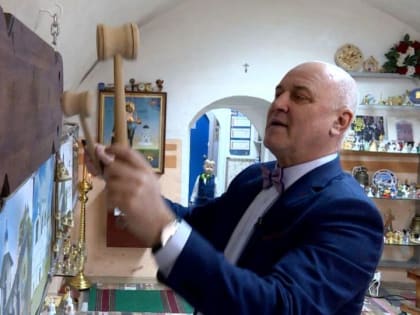 Известному архангельскому звонарю Владимиру Петровскому сегодня юбилей — 65