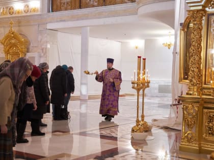 Митрополит Корнилий совершил всенощное бдение в канун пятого великопостного воскресенья
