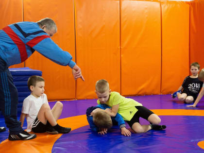 Дмитрий Морев оценил новый спортивный объект в Майской горке