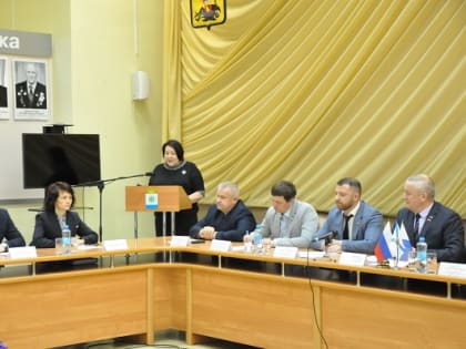 Итоги сессии ГорСовета: внесены изменения в структуру представительного органа, дополнения по пенсионному обеспечению, увеличены средства на благоустройства дворовой территории