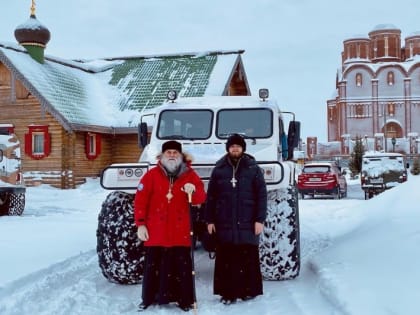 Северяне во главе с архипастырем совершили крестный ход в утраченный город в тундре