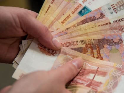 Коряжемец лишился крупной суммы денег, пытаясь купить лодочный мотор