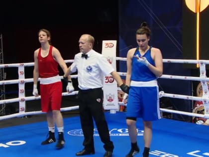 Лада Еськина вышла в полуфинал чемпионата России по боксу среди женщин (+ видео боя)