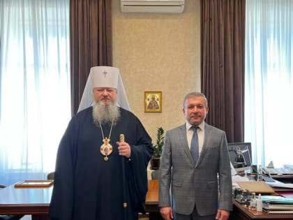 Митрополит Корнилий и первый заместитель губернатора Ваге Петросян обсудили сотрудничество Архангельской епархии и областного правительства