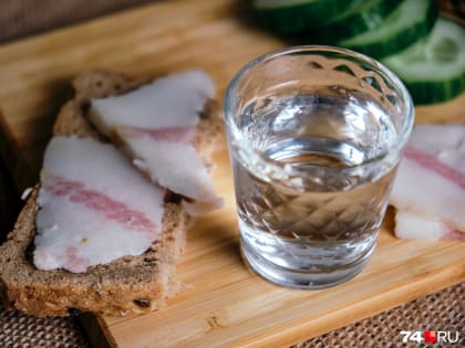 Утро начинается с водки! И с семи вопросов о ее вреде и пользе