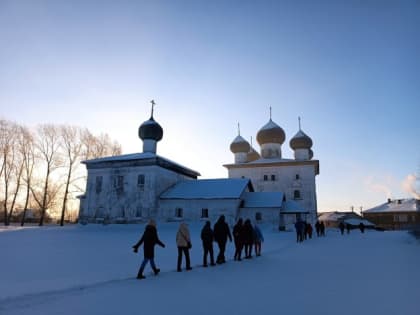 Юные северодвинцы, перенёсшие онкологические заболевания, посетили Каргополь