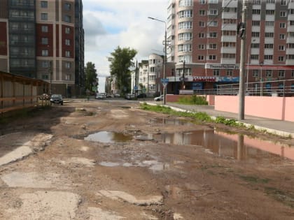 Специалисты занимаются проектированием ремонта улицы Володарского