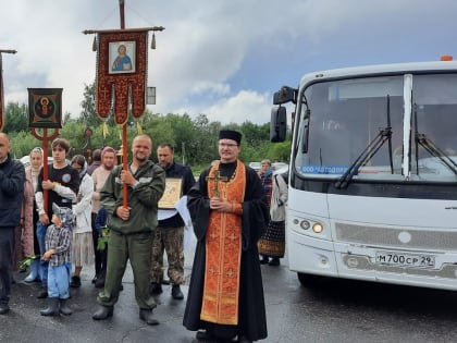 Крестный ход по местам захоронений жертв репрессий прошел в Архангельской епархии