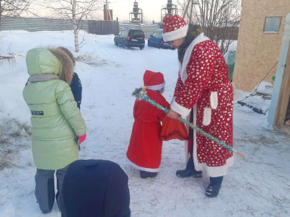 Архангельские православные добровольцы помогли устроить праздник для детей участников СВО