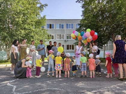 Дали концерты, посетили детей и спели в больнице: «Родная земля» посетила Архангельск и Северодвинск