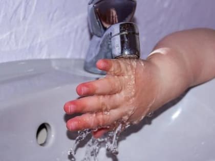 Водонагреватели или тазики: с понедельника в Архангельске отключат горячую воду