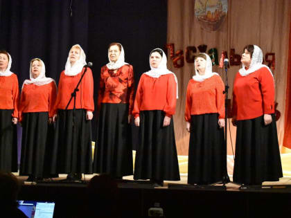 Пасхальный концерт объединил светские и церковные коллективы в поселке Савинском