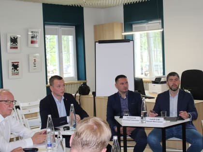 В Карпогорской библиотеке имени Фёдора Абрамова 14 июля состоялась деловая часть юбилейных мероприятий, посвящённых 400-летию Карпогор