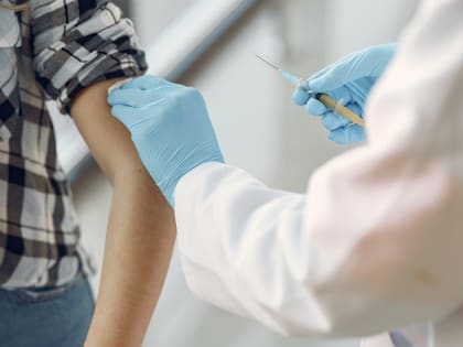 Жителям Архангельской области рекомендуют пройти ревакцинацию от коронавируса