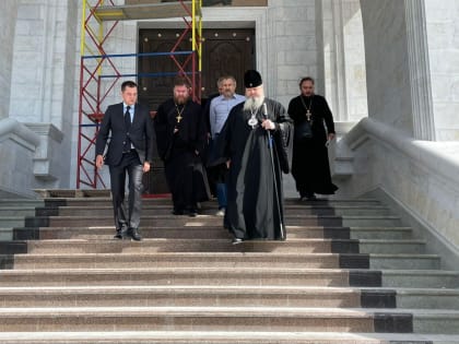 Губернатор Александр Цыбульский и митрополит Корнилий обсудили подготовку к освящению Михаило-Архангельского собора