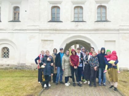 Запомнится надолго: подопечные социального центра посетили Сийскую обитель