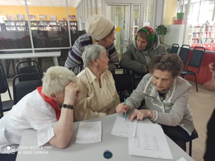 100-летию пионерии посвящается