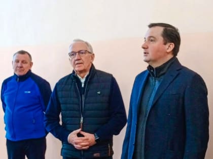 Губернатор посетил Карпогорскую школу