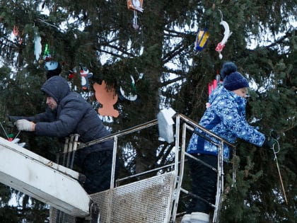 В Коряжме подвели итоги городского конкурса лучшей елочной игрушки