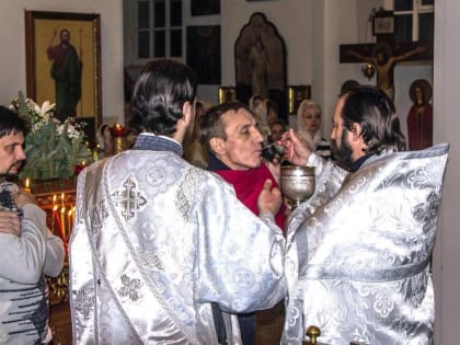 В Коряжемском храме прошел главный праздник православных верующих