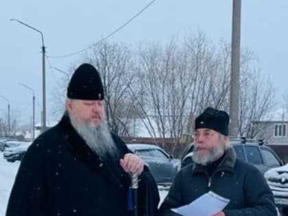Митрополит Корнилий посетил место строительства нового храма в Архангельске