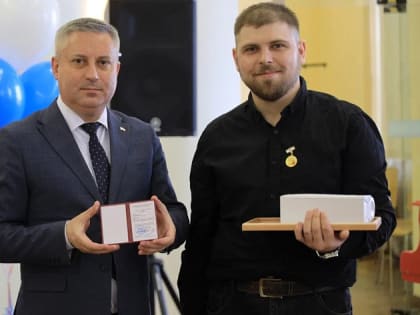 Жителям Архангельской области вручили знаки «Почетный донор России»