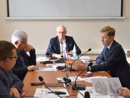 Депутаты обсудили действующие меры поддержки пациентов с онкологией и почечной недостаточностью