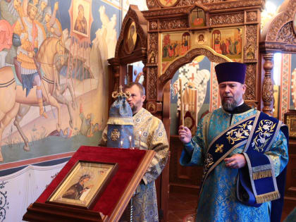 Митрополит Корнилий совершил всенощное бдение в канун праздника Боголюбской иконы Божией Матери