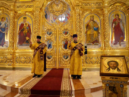 Митрополит Корнилий совершил вечерню с чином прощения в Михаило-Архангельском соборе