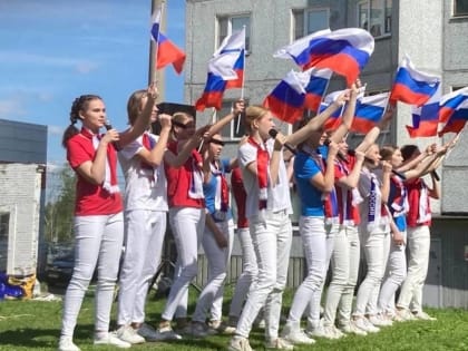 Творческие сотрудники КЦ «Соломбала-Арт» организовали праздничный концерт «Моей Земли многоголосье»
