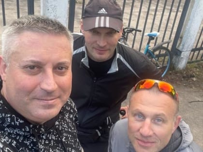 Игорь Скубенко прокатился на велосипеде