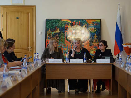 Поморье будет развивать народные ремесла в сотрудничестве с Высшей школой народных искусств