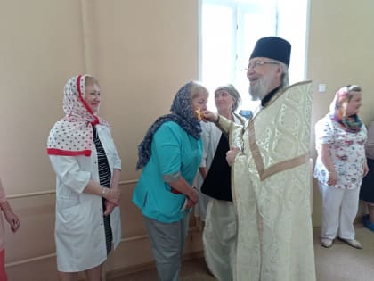 Память святителя Луки (Войно-Ясенецкого) почтили в архангельской поликлинике № 2