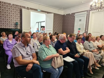 Районные власти встретились с жителями Пинеги