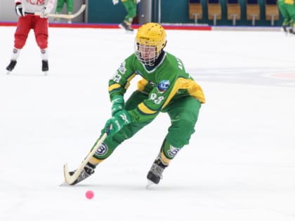 «Мы могли сыграть в финале»: полузащитник команды «Водник» рассказал о начале хоккейного сезона